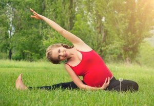 Yoga-Prenatal-En-Suelo-Firme